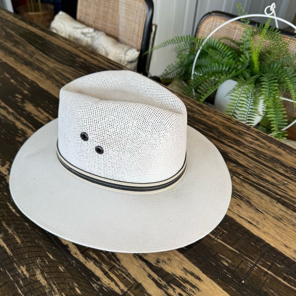 HAT - White Brimmed Country Cowboy Hat - MEDIUM - Picture 2 of 15
